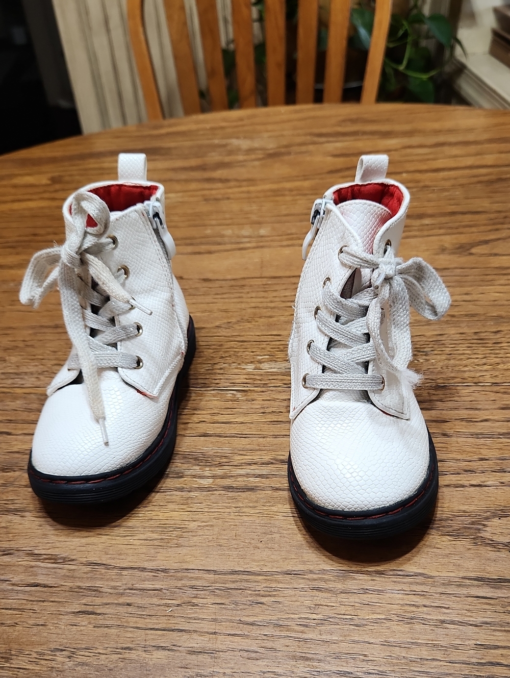 Girls White Ankle Boots Size 26